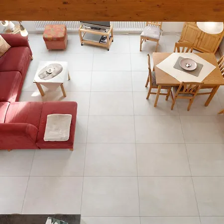 Haus Lägenhet *