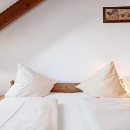 Haus Lägenhet *